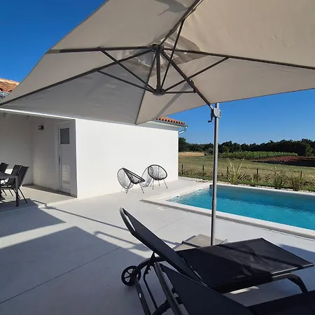 Semesterbostad Brand New House, 15 Min Away From Rovinj Pifari