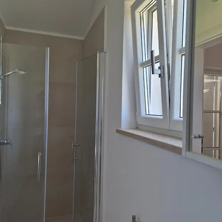 Semesterbostad Brand New House, 15 Min Away From Rovinj Pifari