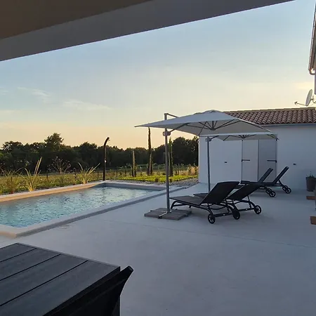Brand New House, 15 Min Away From Rovinj Dom wakacyjny Pifari