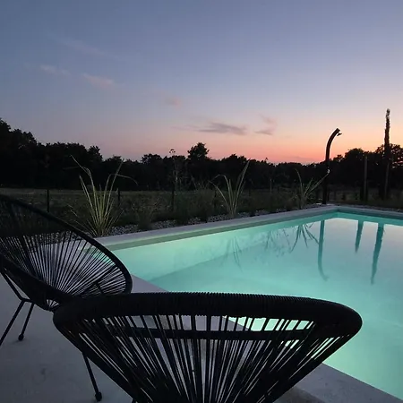 Brand New House, 15 Min Away From Rovinj Semesterbostad Pifari